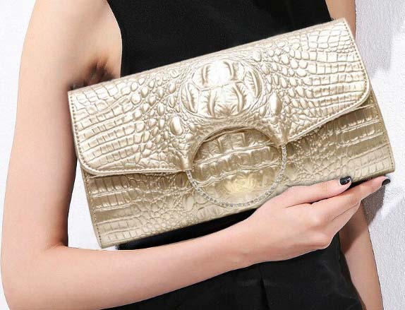 what is a clutch bag purse - Benefits of clutch bags